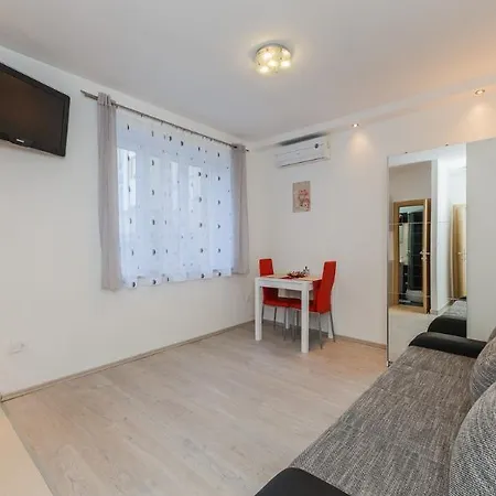 Nevenka Apartments