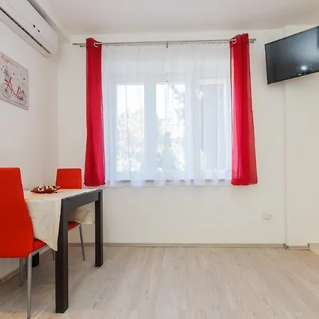Nevenka Apartments Отель 3*